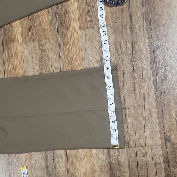 JOS. A. BANK Tan Kaki Superfine 100% Wool Gabardine Pleated Dress Pants - 35 Reg - Picture 15 of 16